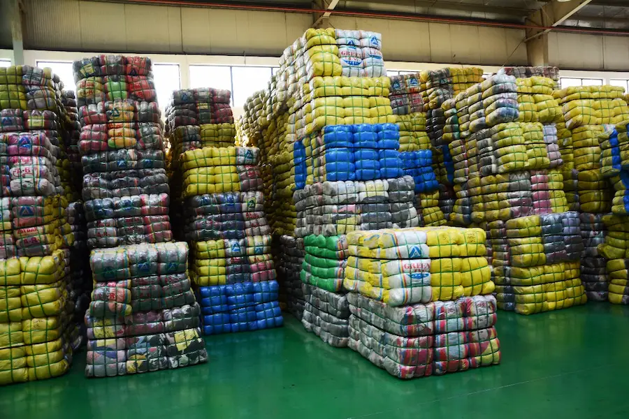 Used Clothes Section - Wholesale accessories from Al Zaydan International, United Arab Emirates