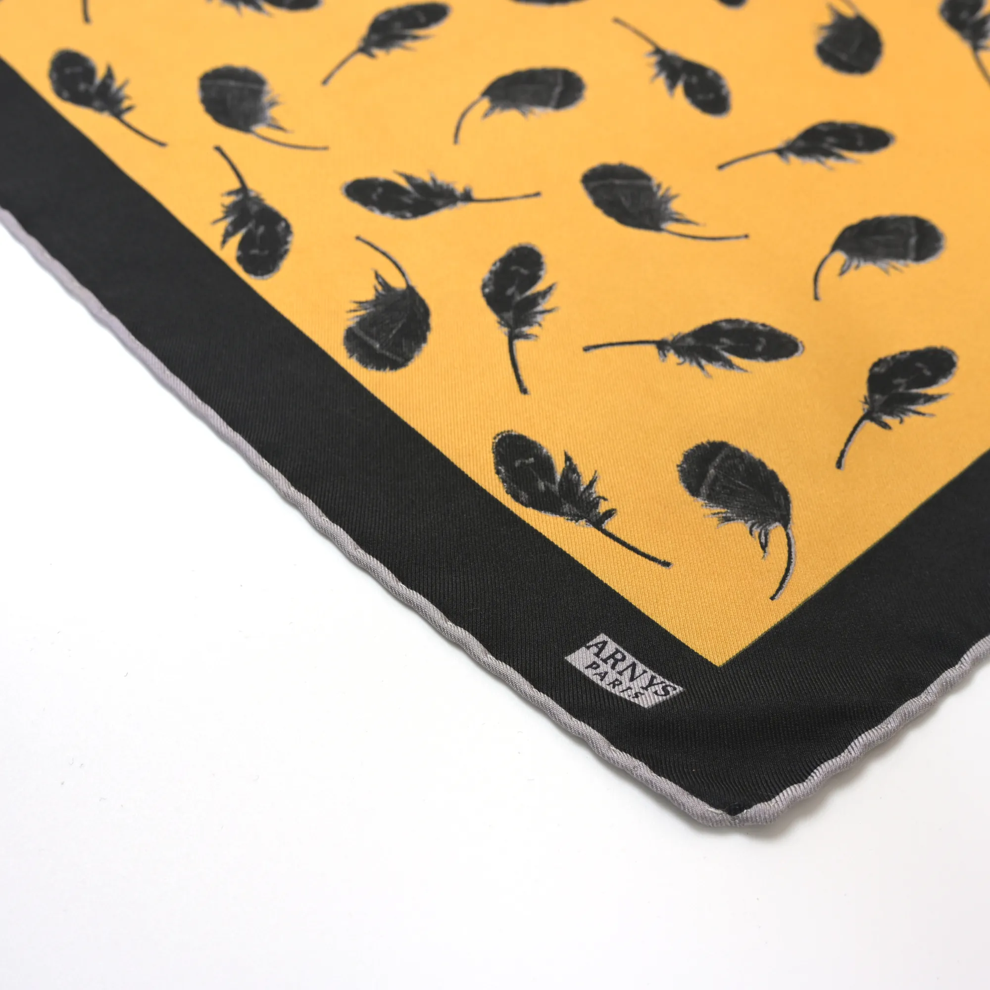 ARNYS yellow pocket square - Wholesale clothing from AU DRÔLE DE ZÈBRE, France