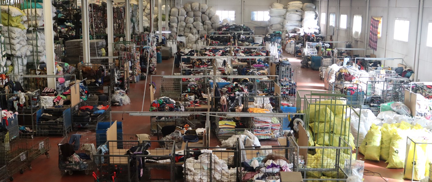 Ropa de segunda mano de primera calidad - Wholesale accessories from Balmocotex, Spain