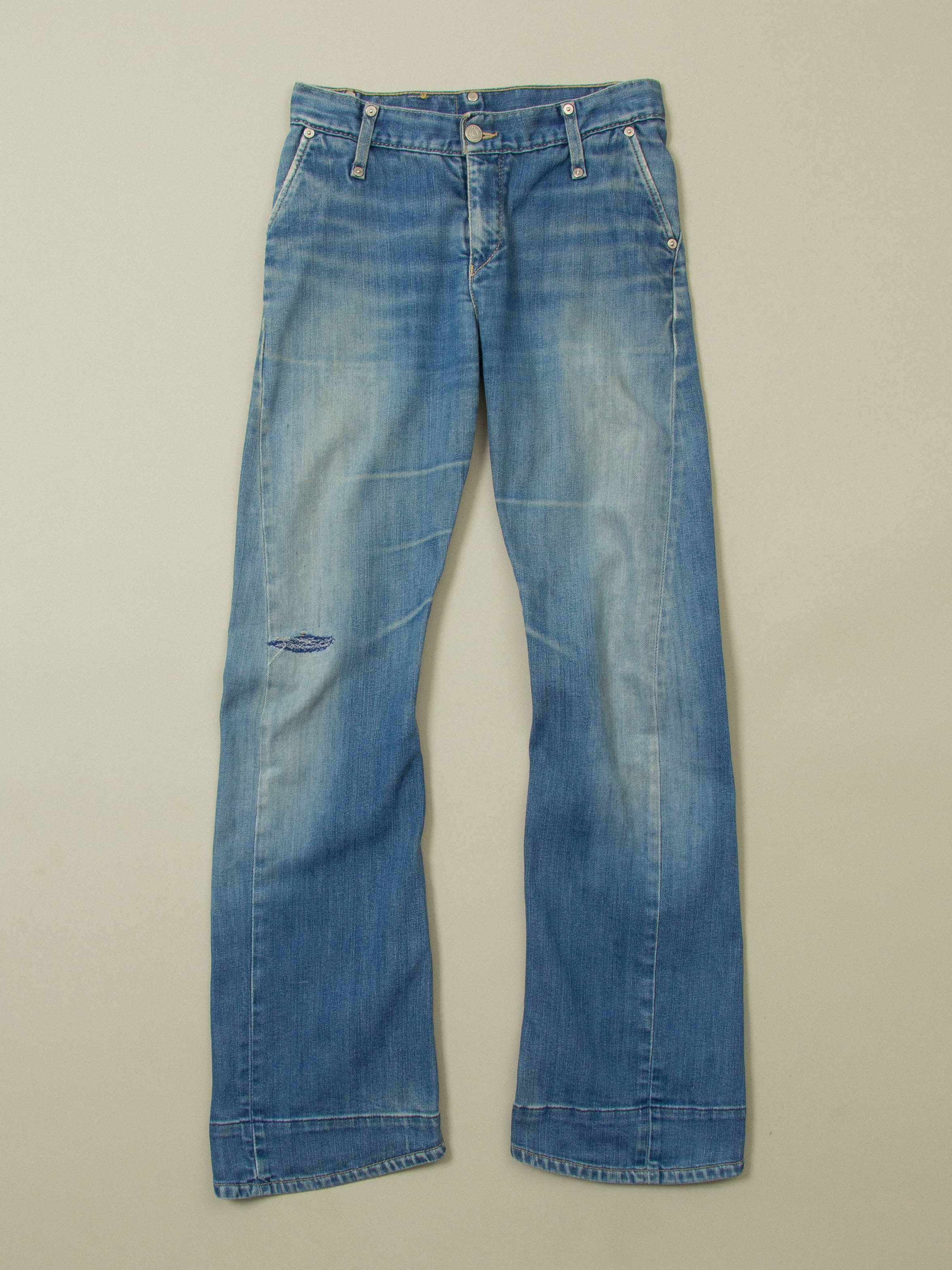 Early 2000s Levi's Engineered Twisted Jeans (28x29) - Wholesale casual from Broadway & Sons, Sweden