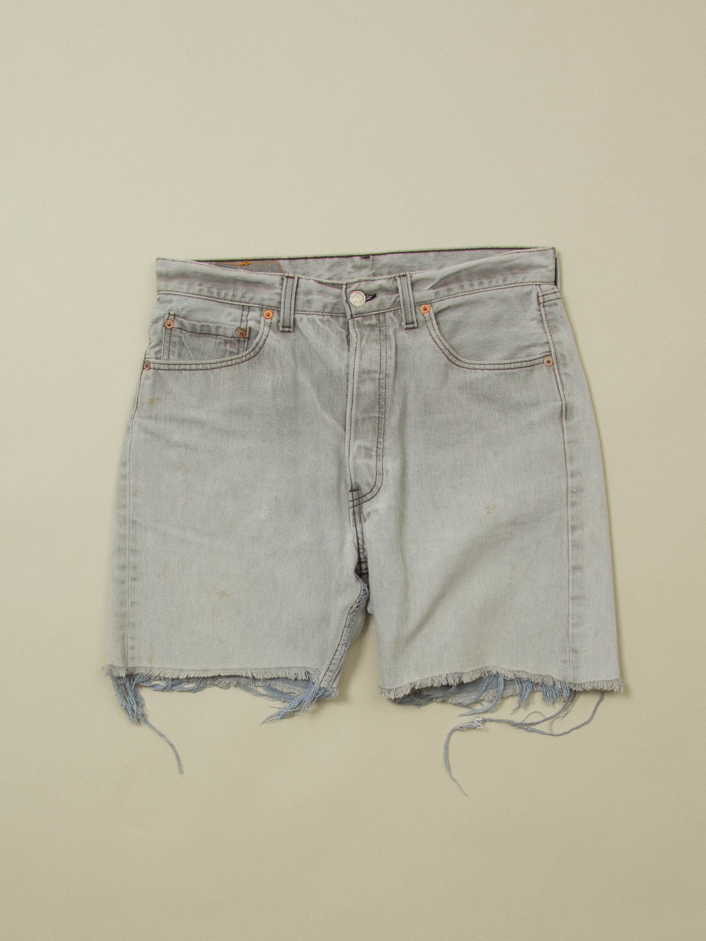 Vtg 1990s Levi's Denim Shorts - Made in USA (32") - Wholesale casual from Broadway & Sons, Sweden