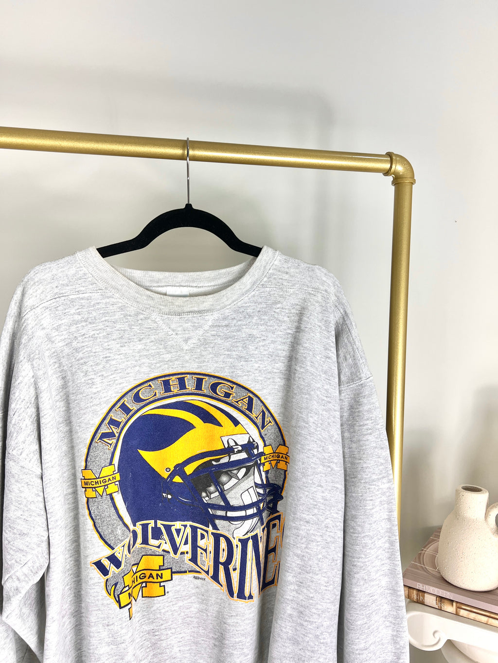 VINTAGE LIGHT GREY UNIVERSITY OF MICHIGAN WOLVERINES CREWNECK - Wholesale boho from Closet From Hell, Canada