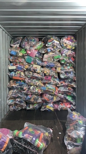 Hard Toys - Wholesale budget from Credential Used Clothing, United States