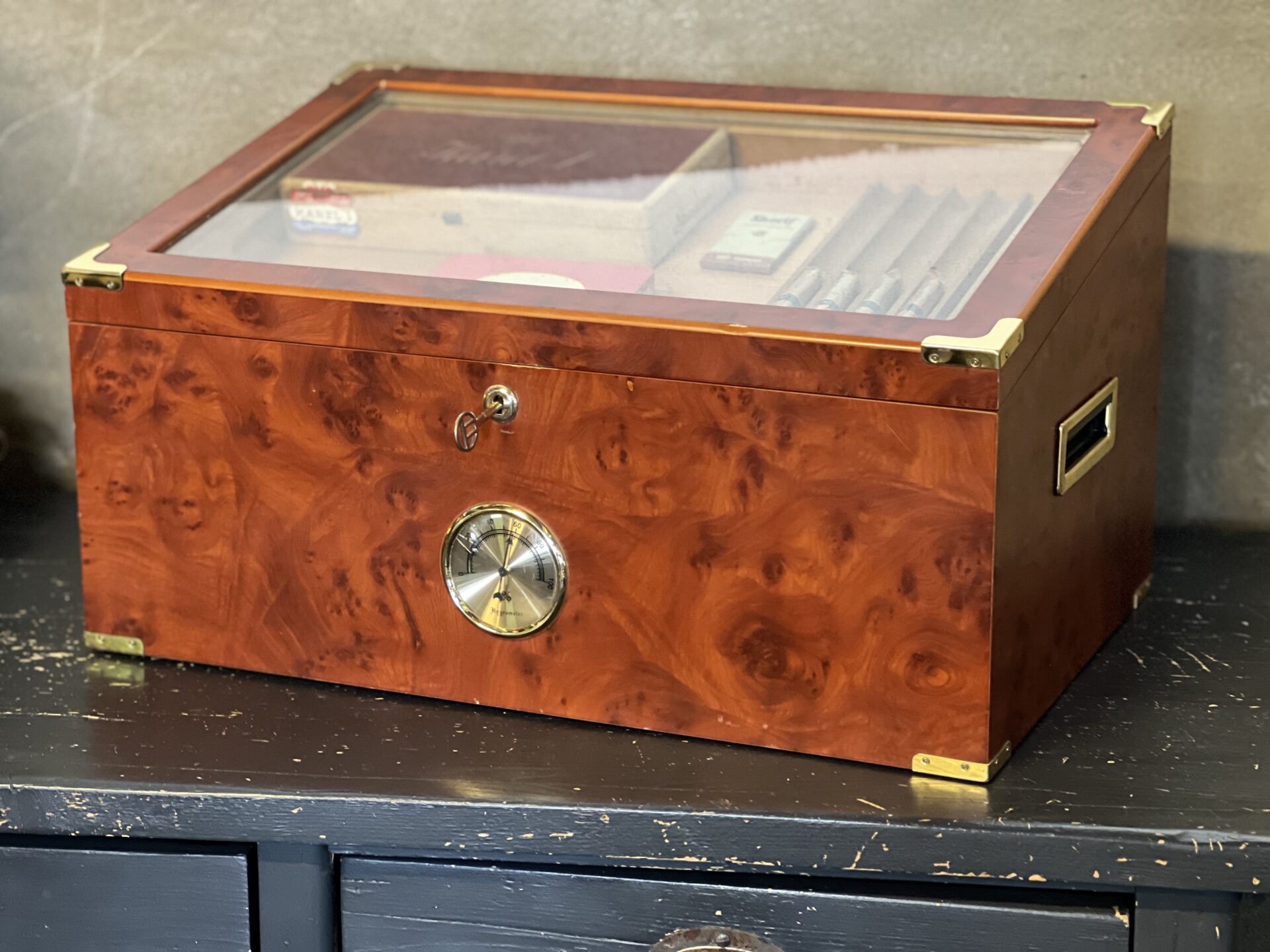Humidor, winkelvitrine groot - Wholesale eclectic from De Olde Looierij, Netherlands