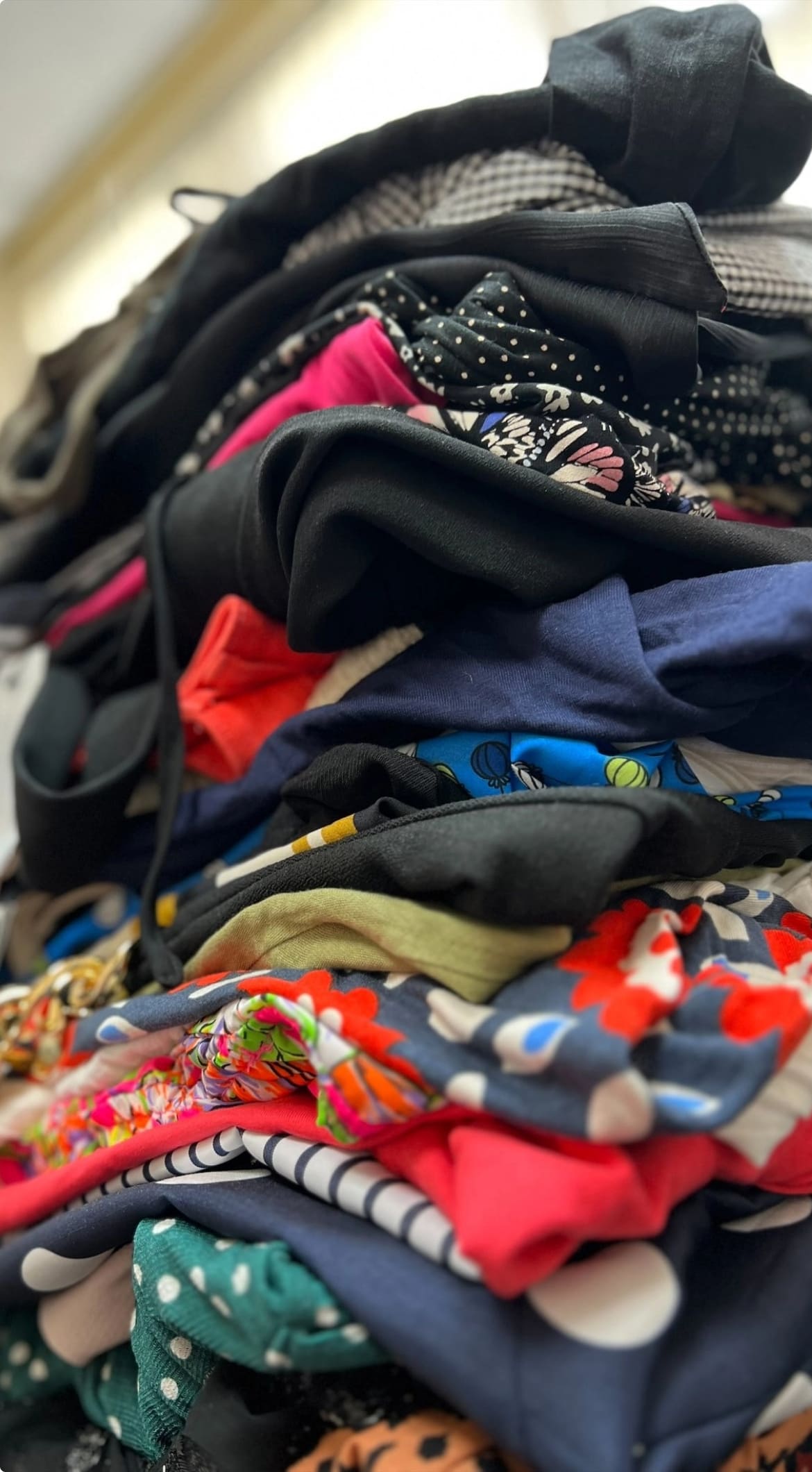 Variety of used clothing - Wholesale budget from Euro Export UK, United Kingdom