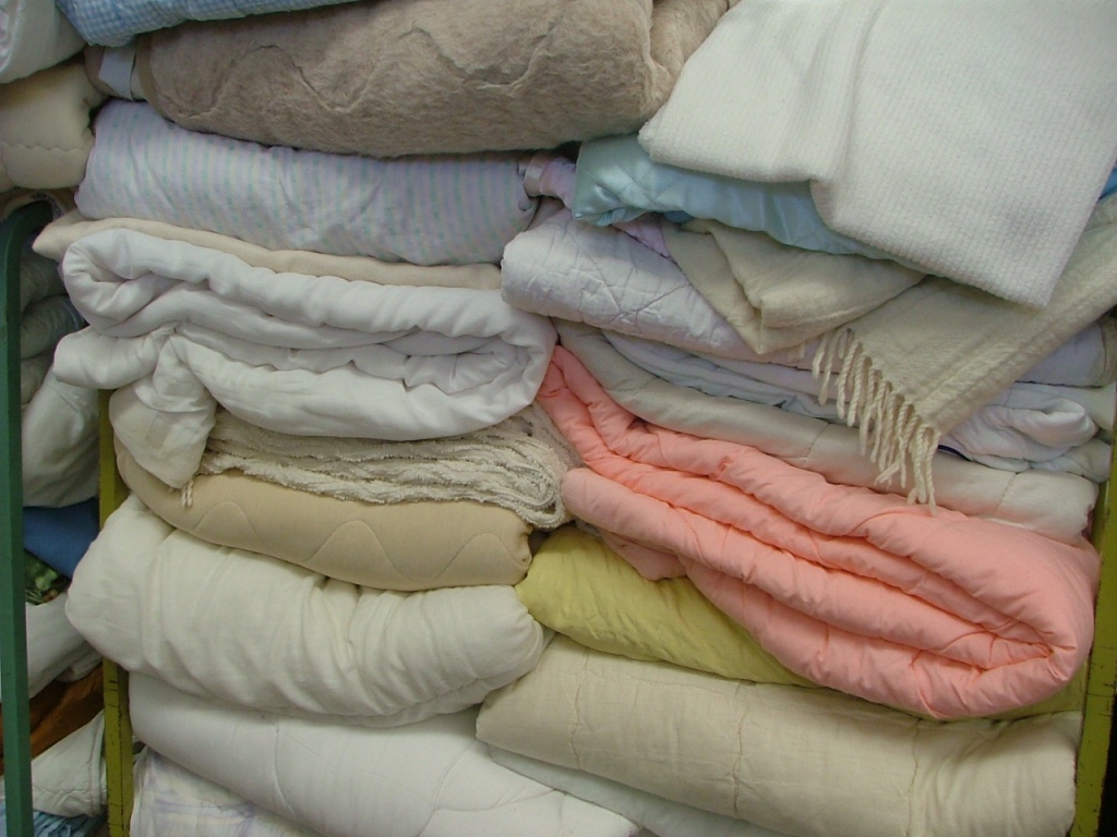 Household Linen - Wholesale budget from Euroclothing S.r.l., Italy