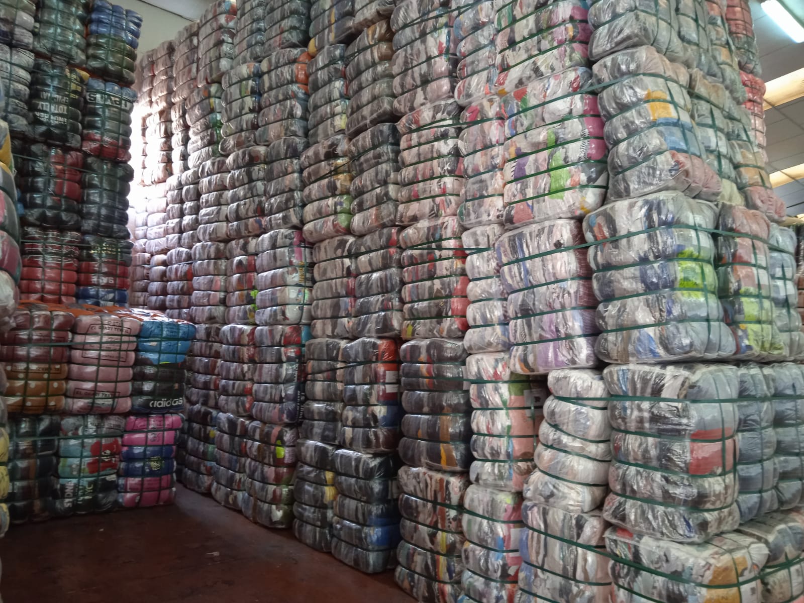 moda y complementos ropa usada kilos al mejor precio - Wholesale casual from Europack, Spain