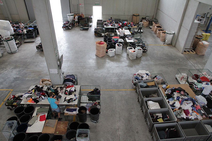 Abbigliamento Usato 3 - Wholesale budget from Fratelli Mondola, Italy