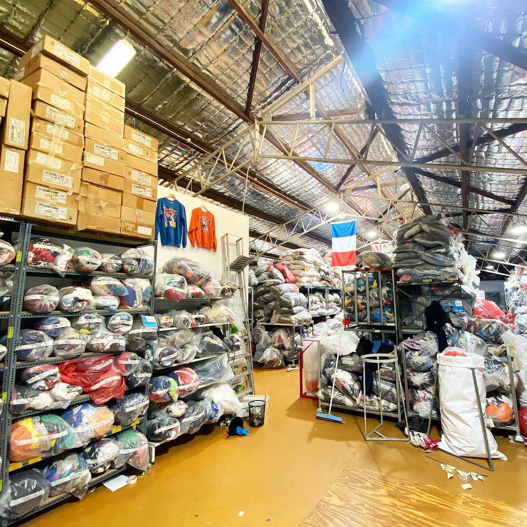 Sweatshirt US - Wholesale streetwear from French Fripe, Australia