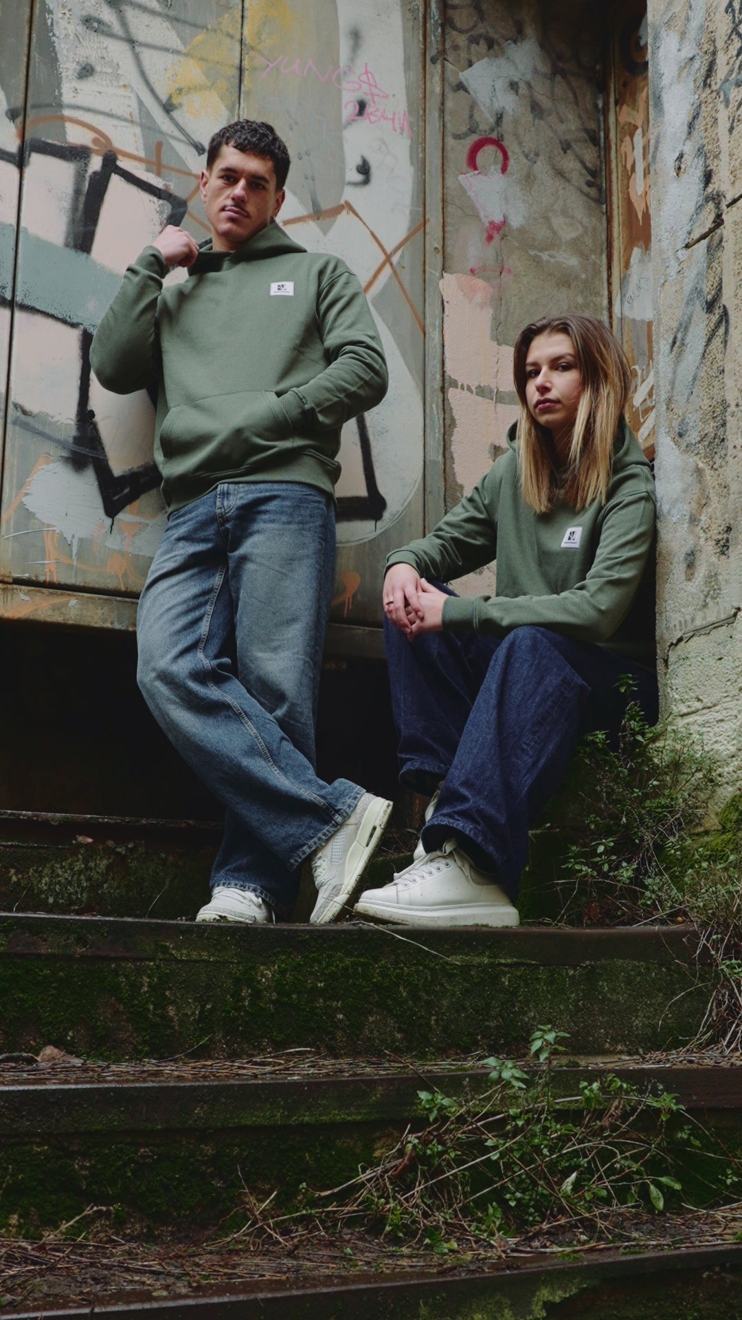 Hoodie oversize vert "BASICS" – 100% coton biologique - Wholesale boho from Indieviduals, France