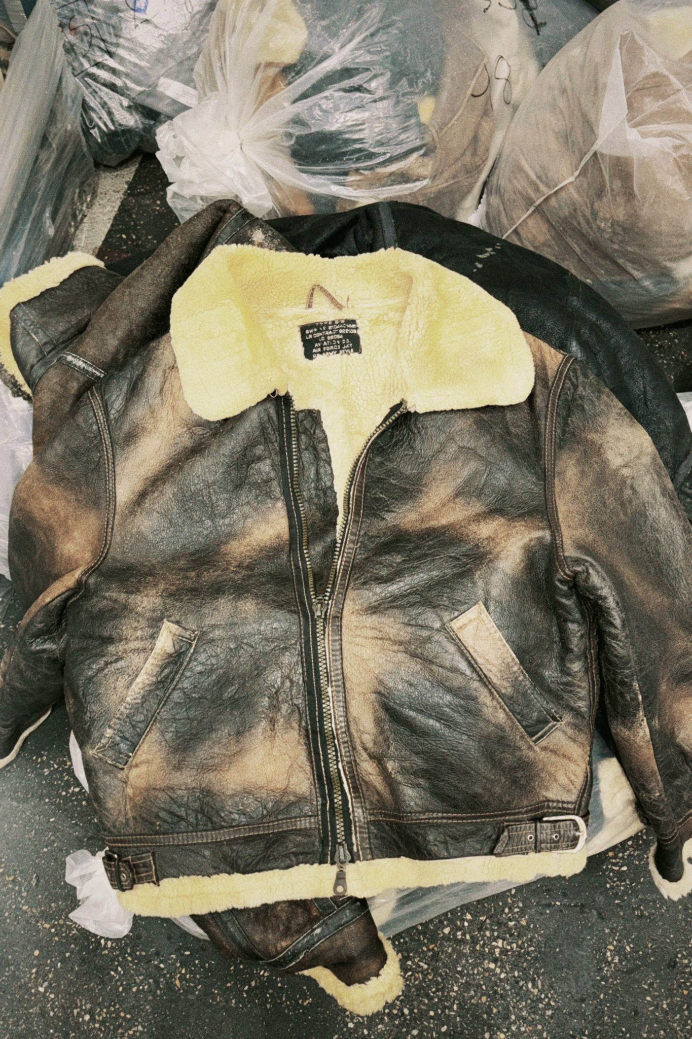 Quality Second-Hand Clothing - Wholesale 00s from Jonathan Frip’s, France