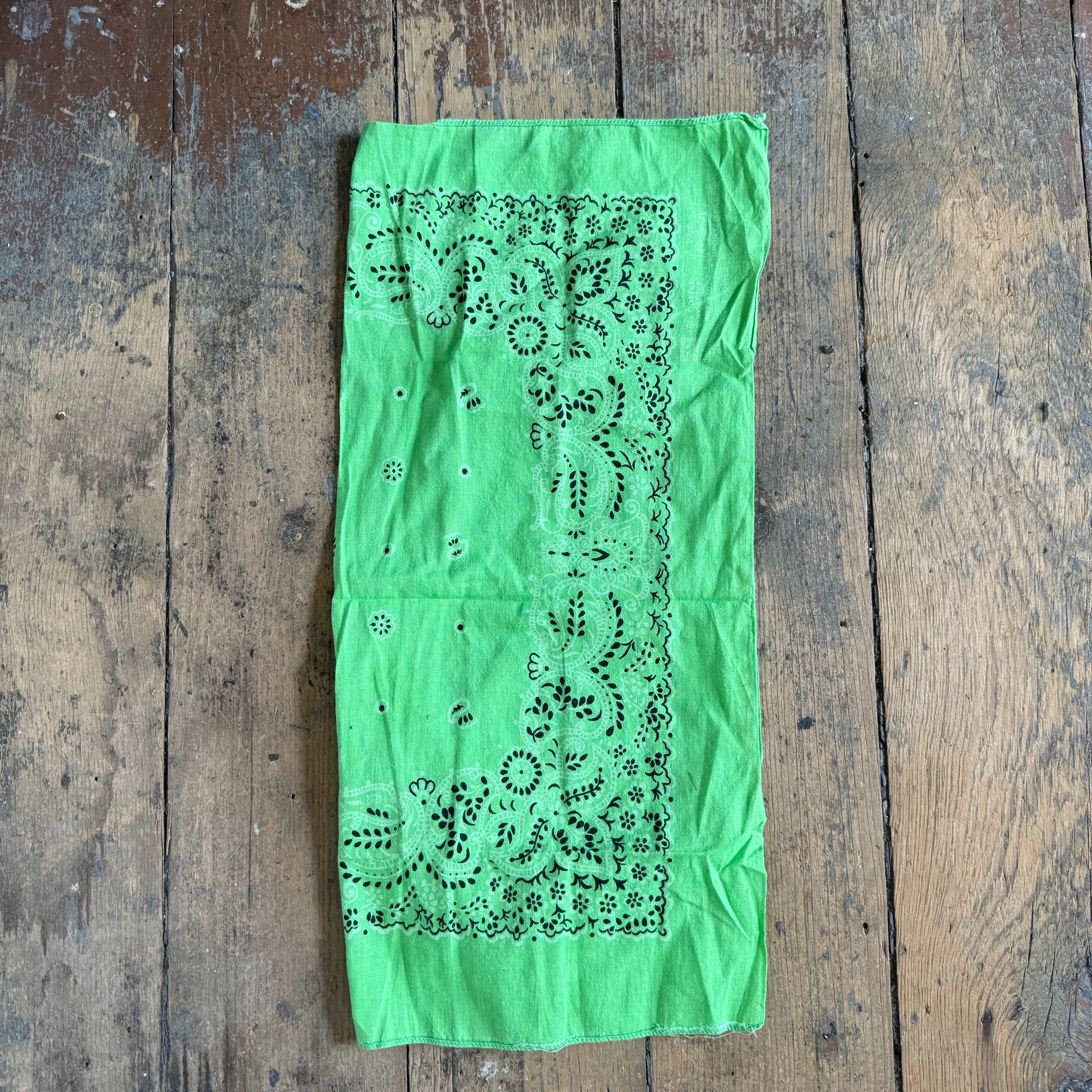 Vintage Made In USA Bandana - Wholesale boho from Luster and Oak, Canada