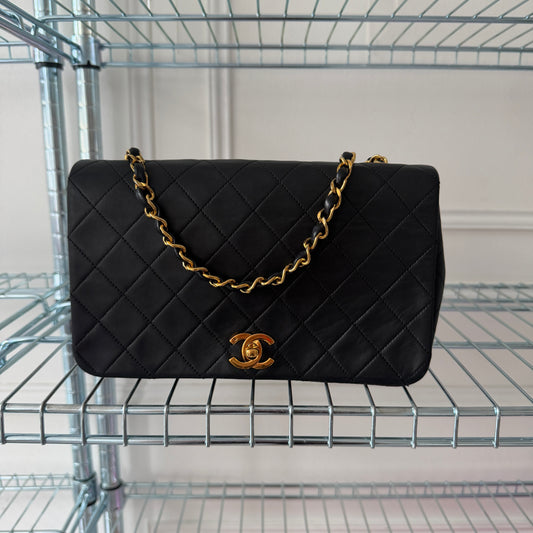 Pre-Owned Black Matelassé Lambskin Leather Full Flap Crossbody Bag - Wholesale designer from Luxury Exchange, Ireland