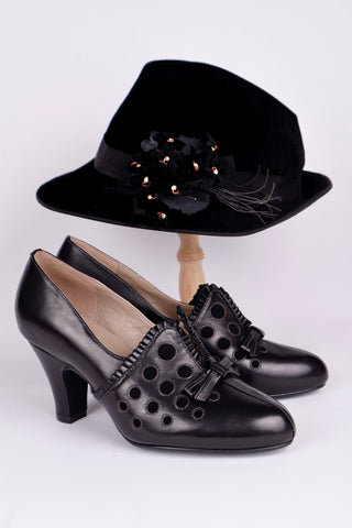 1930s pumps with decorations in suede - black - Stella - Wholesale footwear from Memery, Denmark