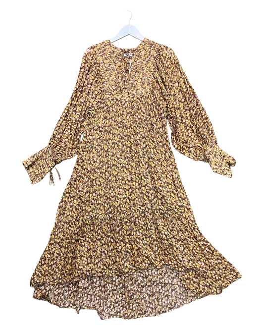 Size M | Shona Joy Floral Pin Tuck Midi Dress - Wholesale casual from Mutual Muse, Australia