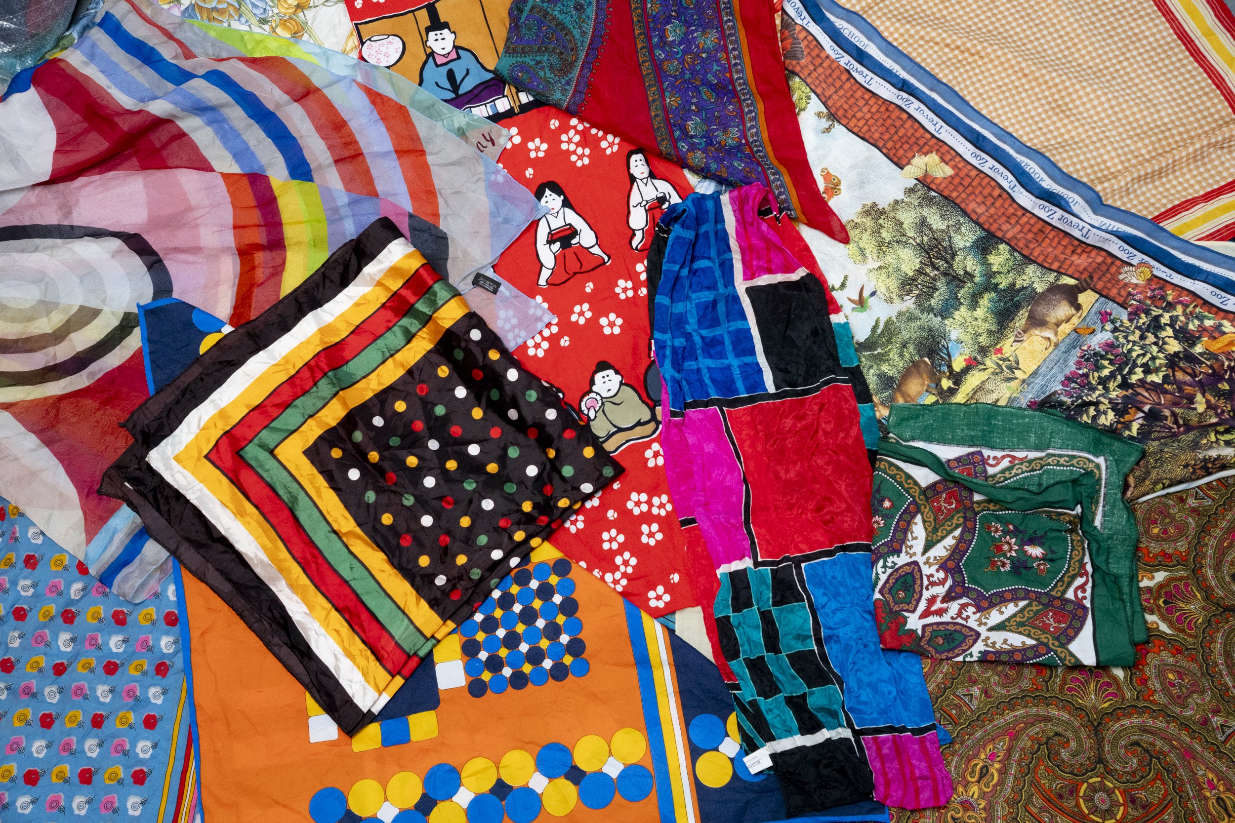 Colorful, Patterned Fabrics - Wholesale casual from NC Vintage Wholesale, United States