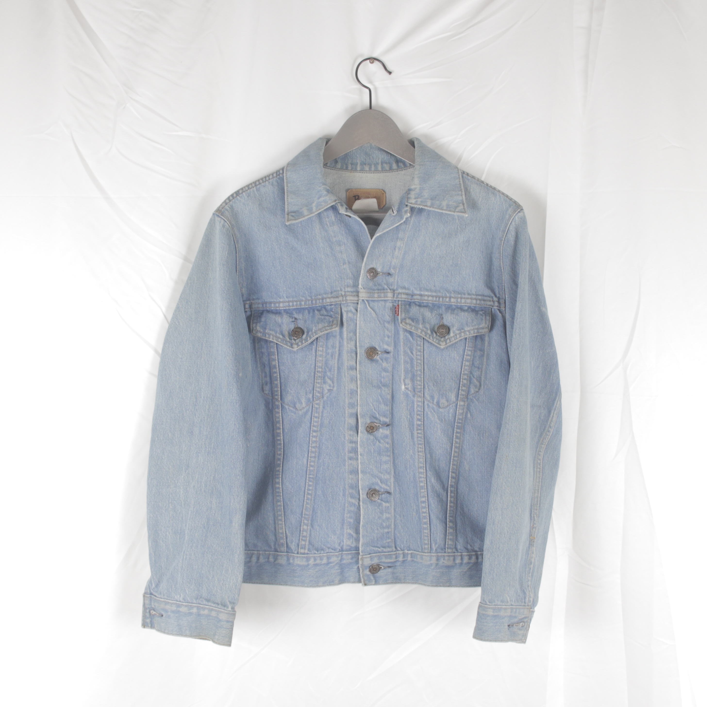 2000’s Women’s Levi’s Denim Jacket - M - Wholesale boho from Offsuited Vintage, United States
