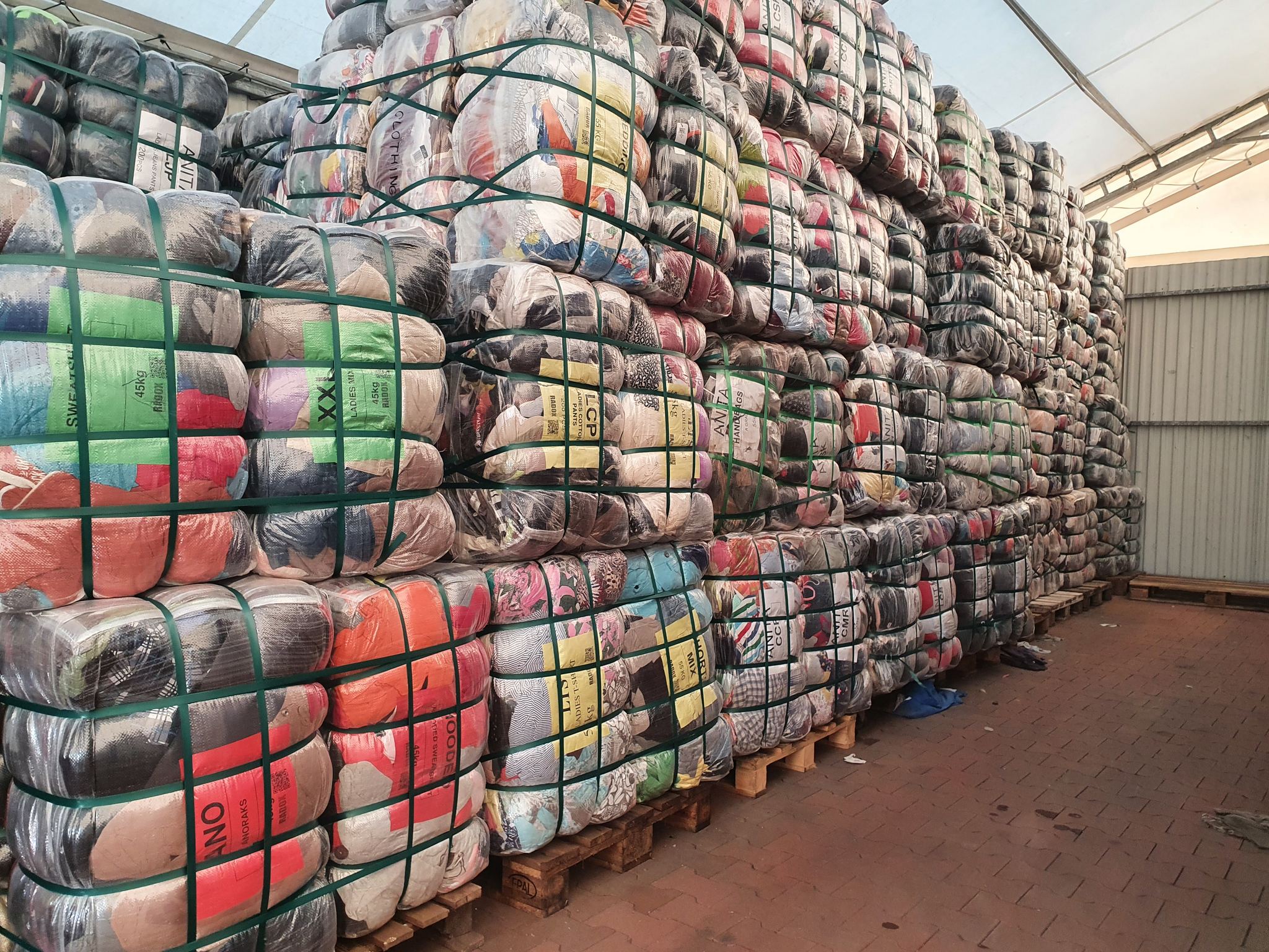 Clothing for Export - Wholesale budget from Radox Textiles, Poland