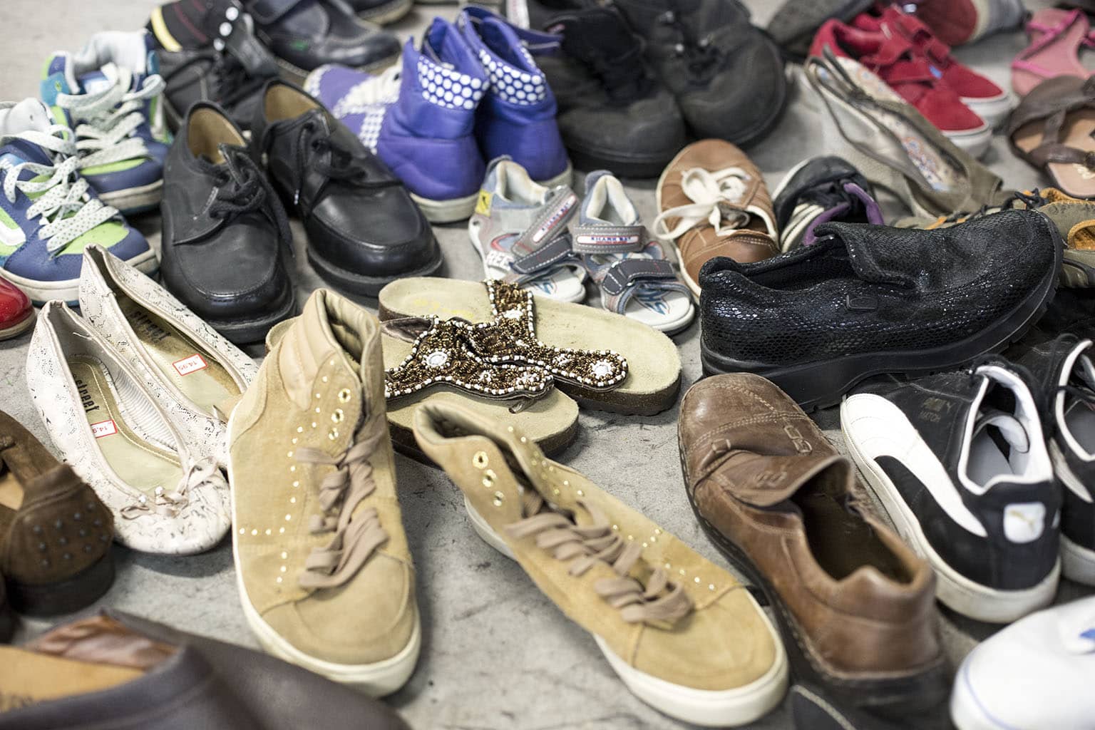 A grade used shoes for export - Wholesale budget from Secondhand Export, Spain