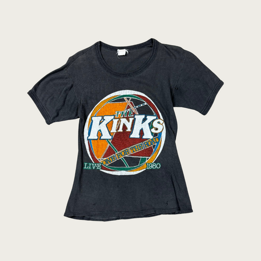 (S) 1980 The Kinks 80s Tour Merch Tee - Wholesale casual from The Clothing Warehouse, United States