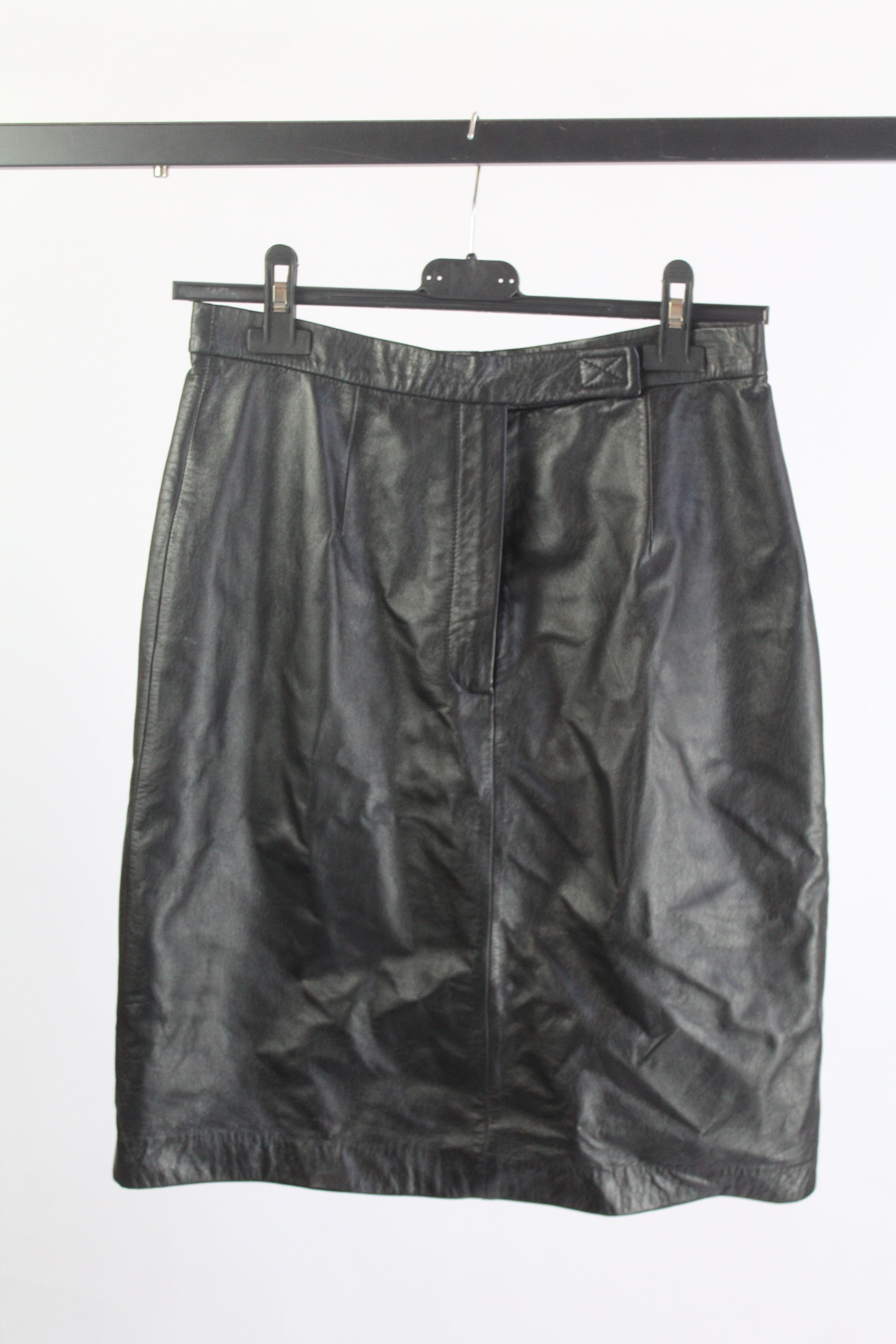 Apostrophe Black Leather Skirt Women's Size 9 - Wholesale budget from Threndzs, United States