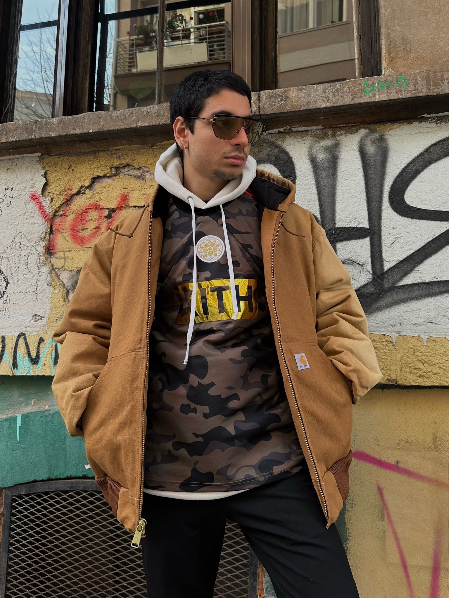 Carhartt Hooded Sun Faded Duck Jacket, XL - Wholesale eclectic from Thrift Moda, Turkey