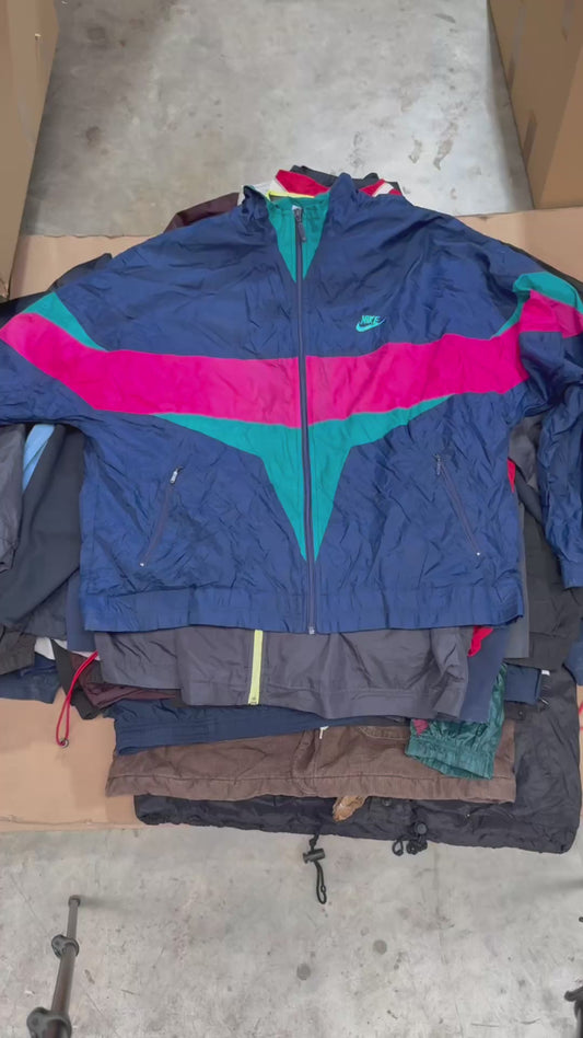 BULK 301 - 31 VESTES MIX - Wholesale eclectic from Vundle, France