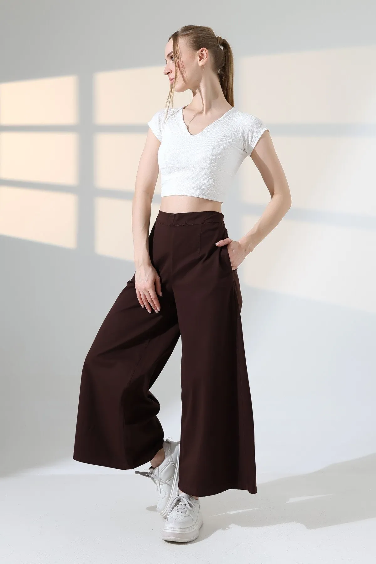 Arkası Lastikli Bol Paça Kot Pantolon 7120 Kahverengi - Wholesale denim from XLove Jeans, Turkey